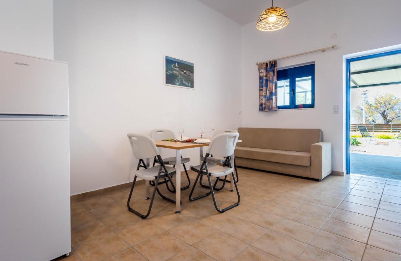 Apartment Play On The Adamantas (Milos)